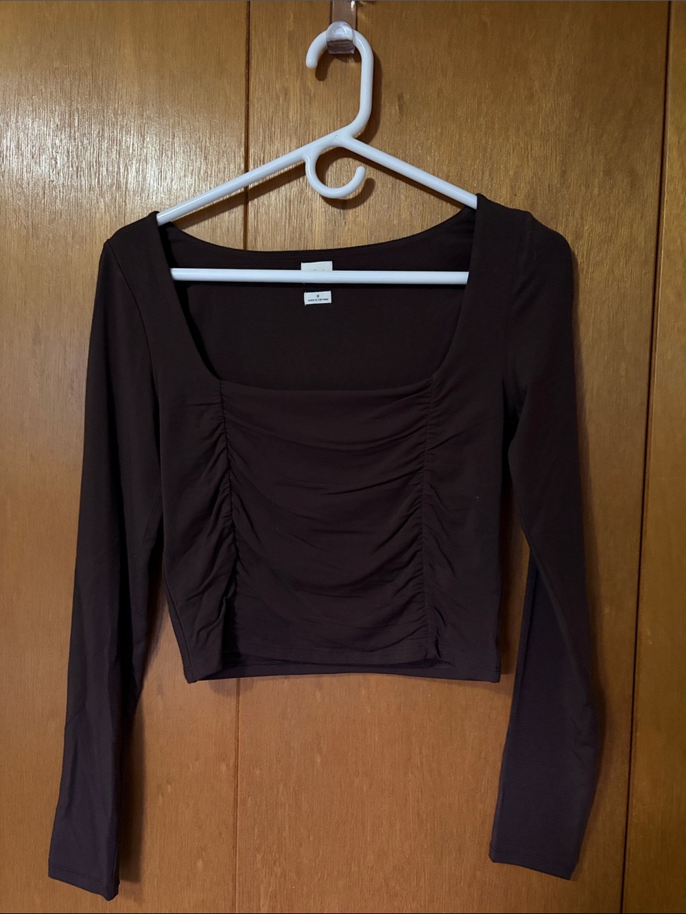 Wilfred Long Sleeve Ruched Square Neck Crop Top